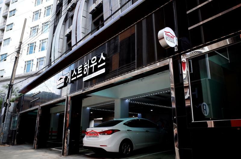 Kimchee Busan Downtown Guesthouse Exteriör bild